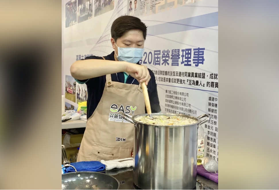 連續四天的展期中,羿麗用心準備了多款湯品,呈現 3DIH 爐的獨特魅力 連續四天的展期中,羿麗用心準備了多款湯品,呈現 3DIH 爐的獨特魅力